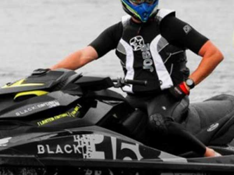 ما هي أسرع دراجة مائية في العالم؟